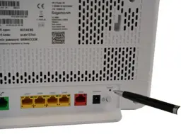 Sådan nulstiller du din wifi router d6